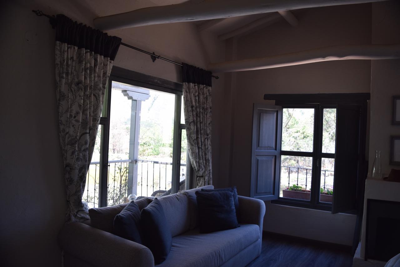 Hotel Masclara บียาเดเลย์บา ภายนอก รูปภาพ