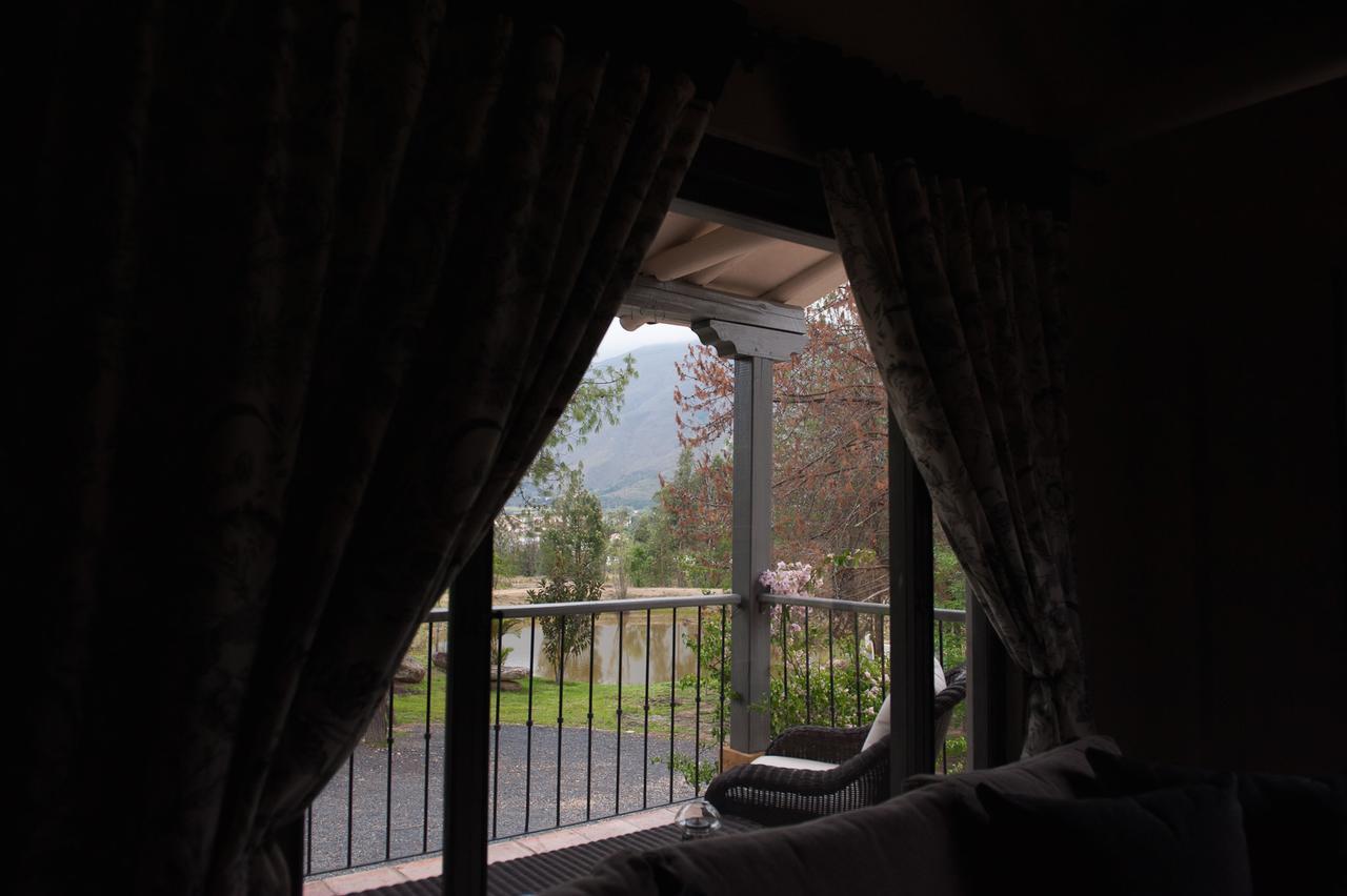 Hotel Masclara บียาเดเลย์บา ภายนอก รูปภาพ