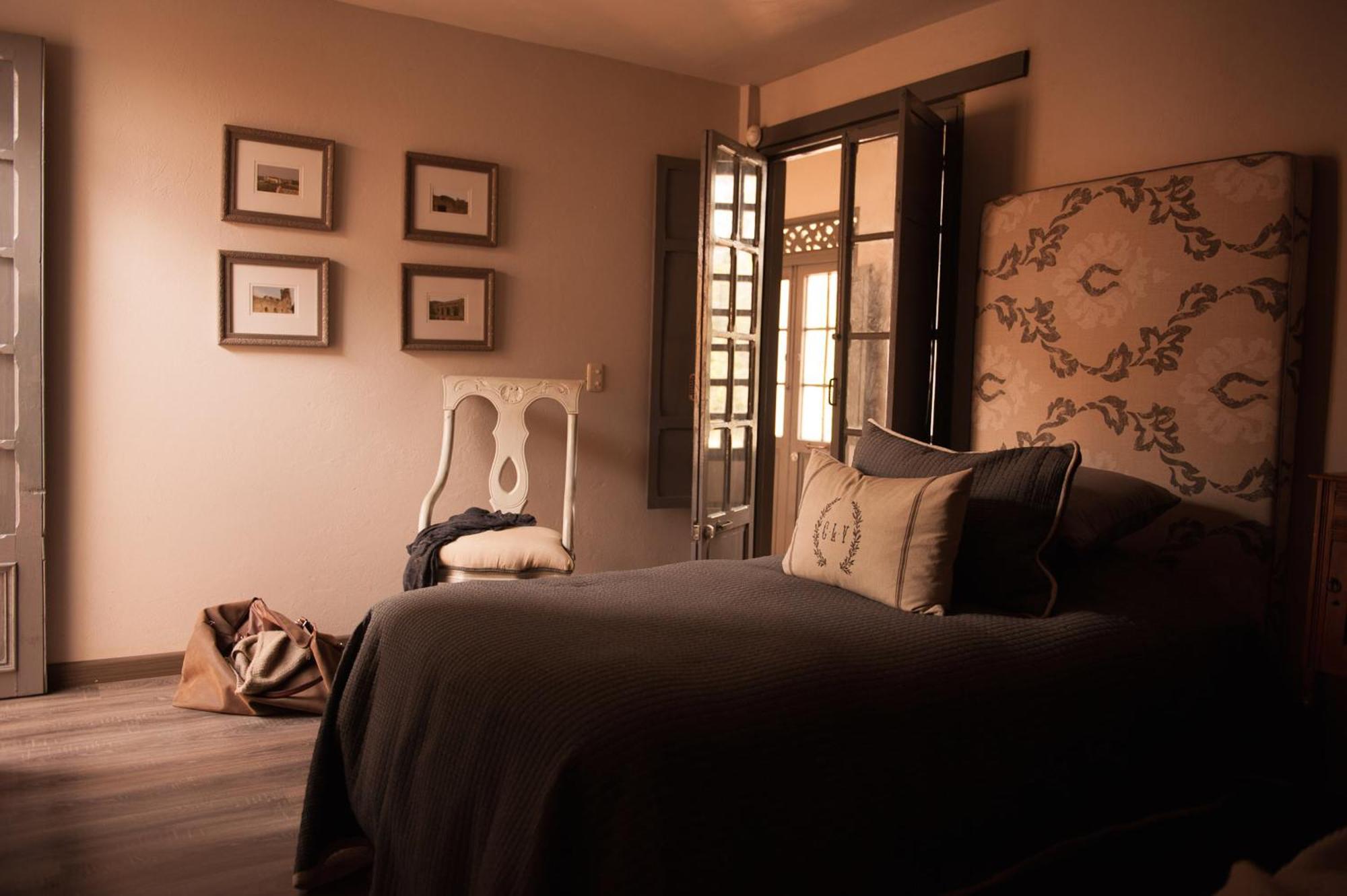 Hotel Masclara บียาเดเลย์บา ภายนอก รูปภาพ